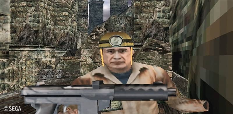 ヘルメットの中年男性